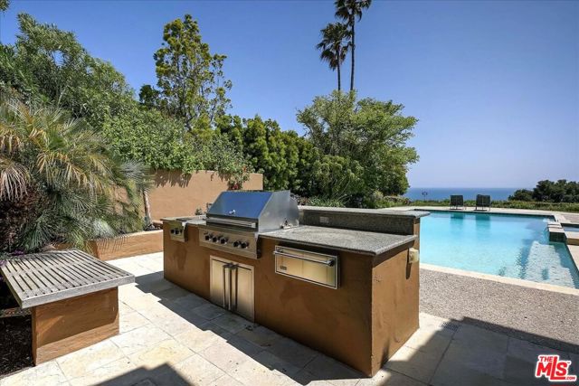4099 Creciente Drive, Santa Barbara CA: https://media.crmls.org/mediaz/c3ed234a-d8b8-419f-9471-117c2d7ab00a.jpg