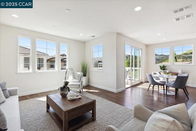 38 Citron Knoll, Orinda CA: https://media.crmls.org/mediaz/c3ed2cc0-be23-42c3-87cf-da6e7a32d4aa.jpg