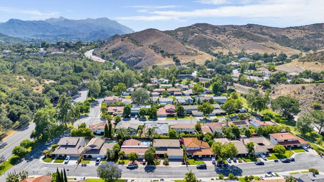 1661 Oldcastle Place, Westlake Village CA: https://media.crmls.org/mediaz/c3efced0-ca54-470c-b20d-5264d099b18f.jpg