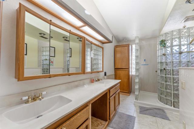 2901 Larkspur Dr., Antioch CA: https://media.crmls.org/mediaz/c3efd2c3-145b-4220-a79c-d63cea8d458b.jpg