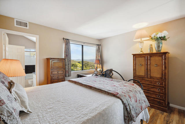 6690 Oak Springs Drive, Oak Park CA: https://media.crmls.org/mediaz/c3efd559-fb07-46d7-93c0-0f1cafcc0514.jpg