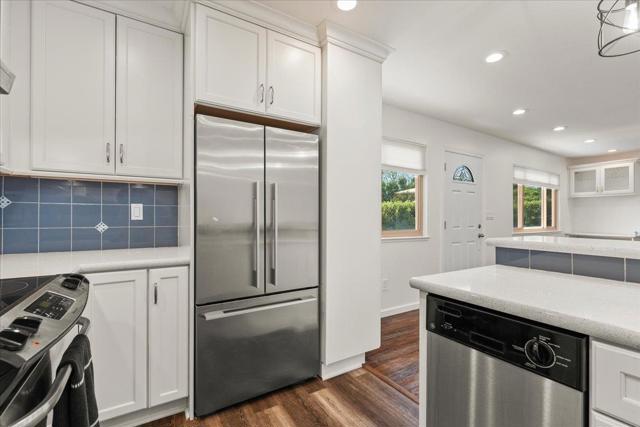 1420 Ruby Court, Capitola CA: https://media.crmls.org/mediaz/c3f0338f-55e7-4454-b737-57bd17e64c99.jpg