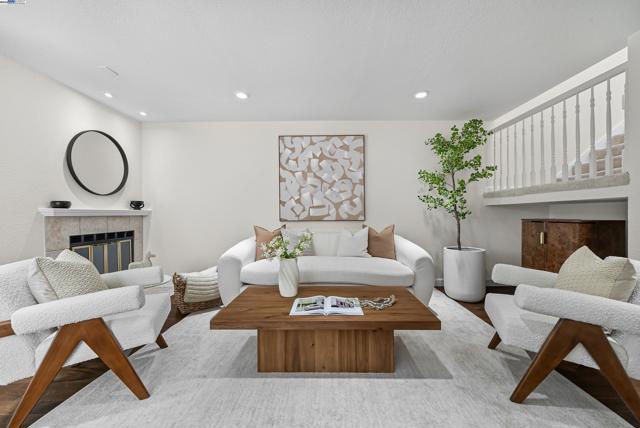 163 Gladys Ave, Mountain View CA: https://media.crmls.org/mediaz/c3f05381-1f0b-471f-84d0-8f7b4dc6dfb2.jpg
