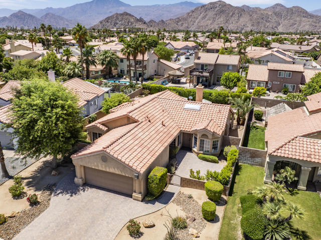 78635 Villeta Drive, La Quinta CA: https://media.crmls.org/mediaz/c3f0c0d7-c101-42b3-a956-2ea18af4bdd4.jpg
