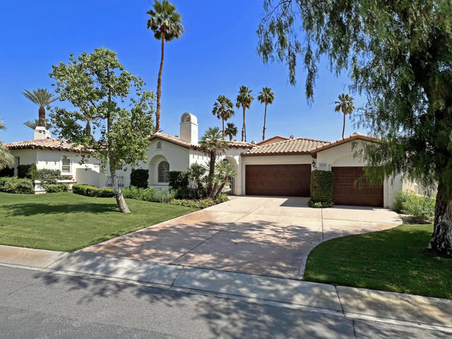79015 Via San Clara, La Quinta CA: https://media.crmls.org/mediaz/c3f141a3-4062-4bb0-9429-444a377a7a82.jpg