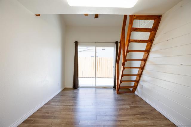 12643 Castle Court Dr, Lakeside CA: https://media.crmls.org/mediaz/c3f21c0f-b62c-4831-bcd6-237a3639f921.jpg