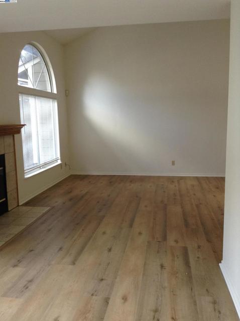 149 Pelican Loop, Pittsburg CA: https://media.crmls.org/mediaz/c3f382a7-8e64-485d-85fa-bd29115e9a32.jpg
