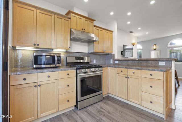 2149 Monmouth Drive, Ventura CA: https://media.crmls.org/mediaz/c3f39326-4e6a-4d91-ab92-4aab6c85c2e2.jpg