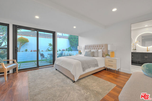 3804 Duray Place, Los Angeles CA: https://media.crmls.org/mediaz/c3f3b3f5-15e8-429d-ad02-18469d1c71c8.jpg