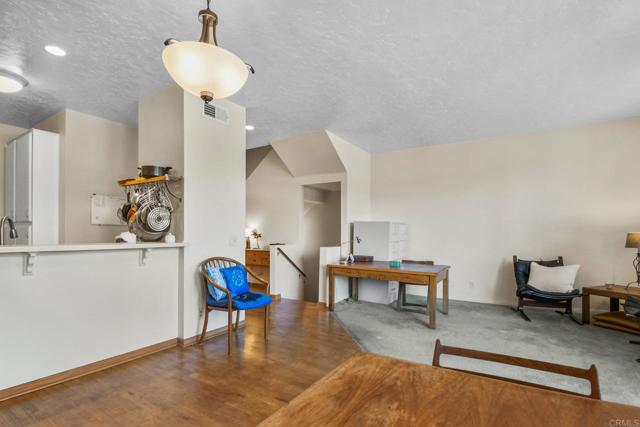 Detail Gallery Image 13 of 23 For 6151 Calle Mariselda #302,  San Diego,  CA 92124 - 2 Beds | 2/1 Baths