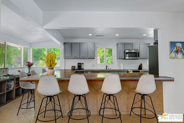 830 N Riverside Drive, Palm Springs CA: https://media.crmls.org/mediaz/c3f66484-cb5e-4ef3-9821-2ddc740ae3f0.jpg