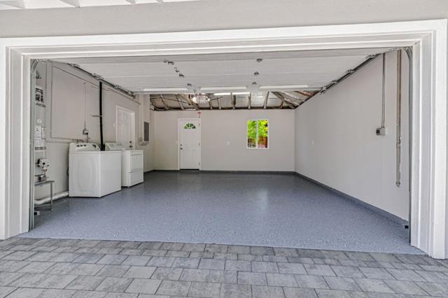1580 Alameda De Las Pulgas, Redwood City CA: https://media.crmls.org/mediaz/c3f6be92-bf00-4cc7-8efa-e90c4c502eb5.jpg