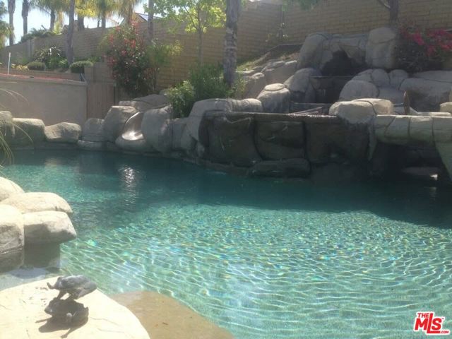 4864 Paseo Montelena, Camarillo CA: https://media.crmls.org/mediaz/c3f87593-73c6-4e4d-98a6-66d1491cdd48.jpg