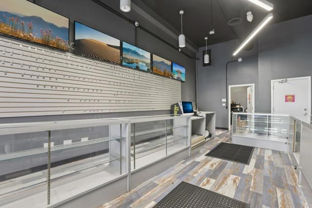 649651 Francisco St, San Francisco CA: https://media.crmls.org/mediaz/c3f8b8df-f7f5-4e09-89a0-8814d9a40b6f.jpg