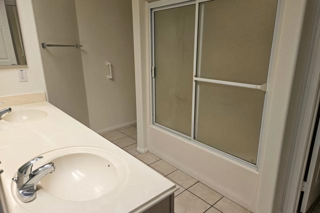 40968 Schafer Place, Palm Desert CA: https://media.crmls.org/mediaz/c3f8e5b9-e45c-4dc9-8db3-82e87d2649cb.jpg