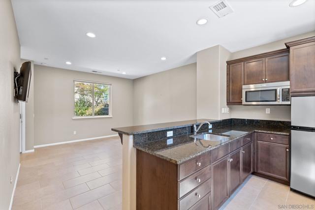 11577 Sweet Willow Way, San Diego CA: https://media.crmls.org/mediaz/c3f90f63-c769-4f91-8bcc-bb3ebd4bd28a.jpg