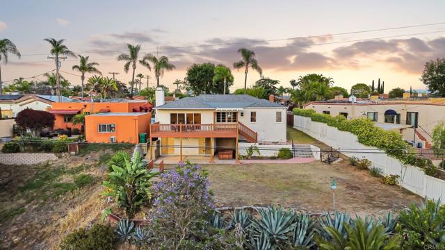 5038 Hastings Road, San Diego CA: https://media.crmls.org/mediaz/c3fa0cee-7fa4-4e69-b003-c4dda9c977d3.jpg