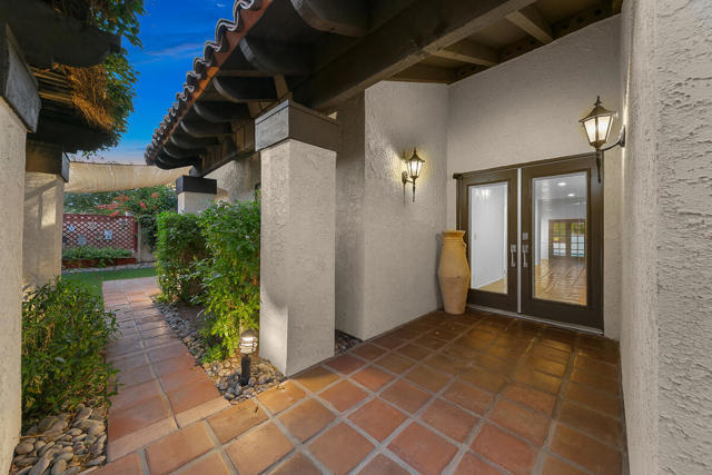 60 Calle Solano, Rancho Mirage CA: https://media.crmls.org/mediaz/c3fa13de-05ec-4573-a2aa-d5c16ea03d37.jpg
