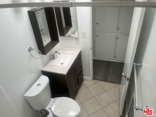 1834 Thayer Avenue, Los Angeles CA: https://media.crmls.org/mediaz/c3fa18f6-797d-4b37-8849-a66e55dd8266.jpg