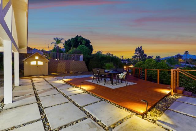 14637 Poway Mesa Dr, Poway CA: https://media.crmls.org/mediaz/c3fa5e4b-e839-4d0f-ad72-08b1b0e5373c.jpg