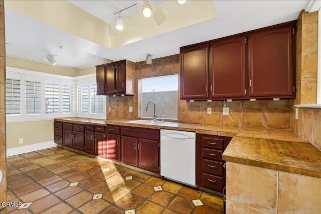 Detail Gallery Image 14 of 61 For 2900 Windward Way, Oxnard,  CA 93035 - 3 Beds | 2 Baths