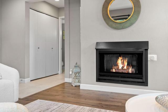 2518 W Middlefield Road, Mountain View CA: https://media.crmls.org/mediaz/c3fae926-7143-4204-98dc-8f62f0b590b2.jpg