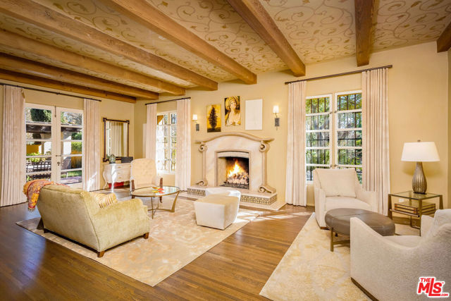 500 N Las Palmas Avenue, Los Angeles CA: https://media.crmls.org/mediaz/c3fc345e-8a73-4096-9846-f142ed1eecbe.jpg