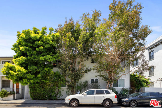 1411 Innes Place, Venice CA: https://media.crmls.org/mediaz/c3fc5834-419f-4397-9851-af18e66b6909.jpg