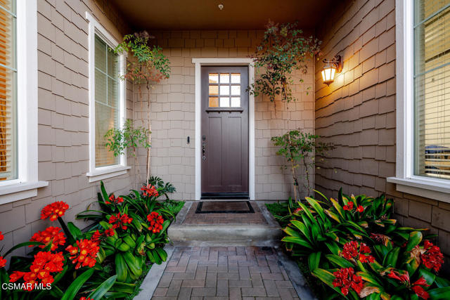 4014 Caribbean Street, Oxnard CA: https://media.crmls.org/mediaz/c3fc7558-1bf0-4924-a193-26cb945f7cfc.jpg