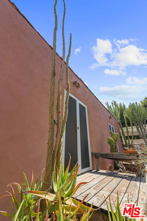 931 S Ogden Drive, Los Angeles CA: https://media.crmls.org/mediaz/c3fce5b7-c861-4a8c-acbf-256f2f68a93d.jpg