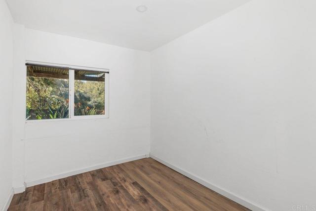 31600 Oak Glen Road, Valley Center CA: https://media.crmls.org/mediaz/c3fd6b96-a9f8-4dbc-be68-b97ab4c0f325.jpg