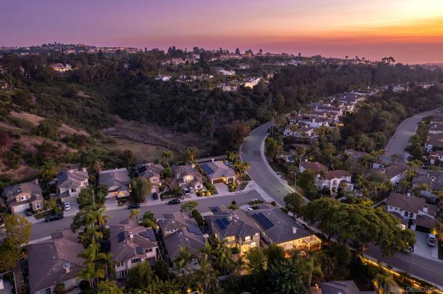 6393 Paseo Aspada, Carlsbad CA: https://media.crmls.org/mediaz/c3fe93be-3a95-470f-8676-d02b152ca3b0.jpg