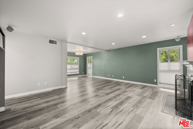 5245 Coldwater Canyon Avenue, Sherman Oaks CA: https://media.crmls.org/mediaz/c3fedd17-573c-4b69-bc34-85c0dcf9fce0.jpg