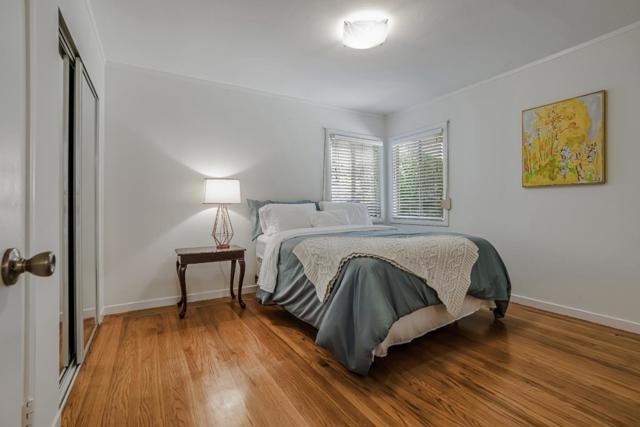 1320 Windermere Avenue, Menlo Park CA: https://media.crmls.org/mediaz/c3ff4429-0344-429e-8387-9d2122e0067b.jpg