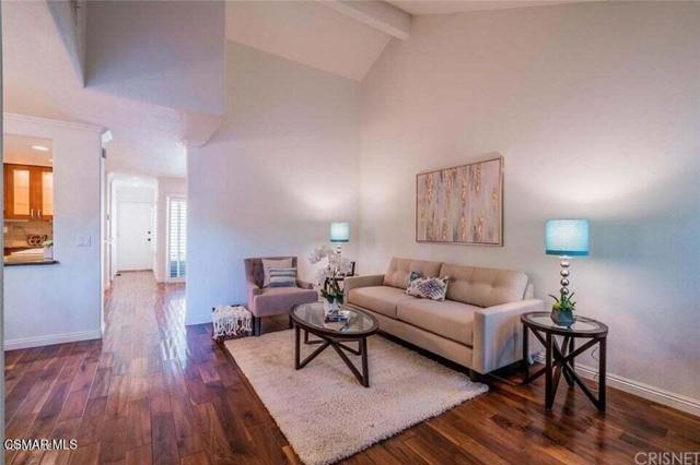 404 Via Colinas, Westlake Village CA: https://media.crmls.org/mediaz/c3ffea59-bd4a-42b3-afe1-6ac0bd414d8b.jpg