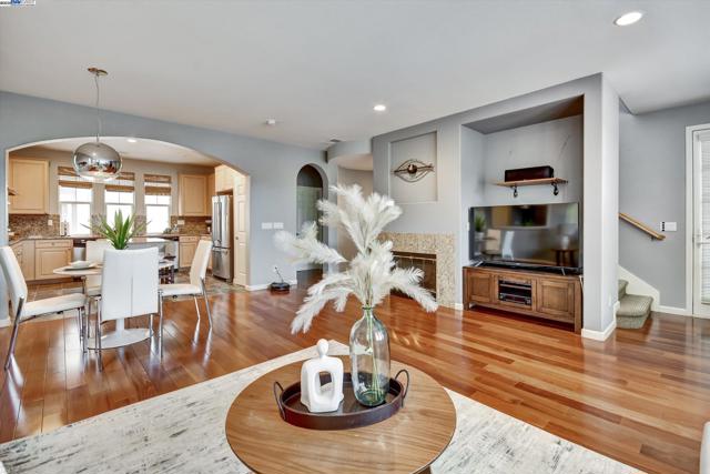 761 Batista Dr, San Jose CA: https://media.crmls.org/mediaz/c3fffa50-b65c-4ff5-b548-c233e4eac3d7.jpg
