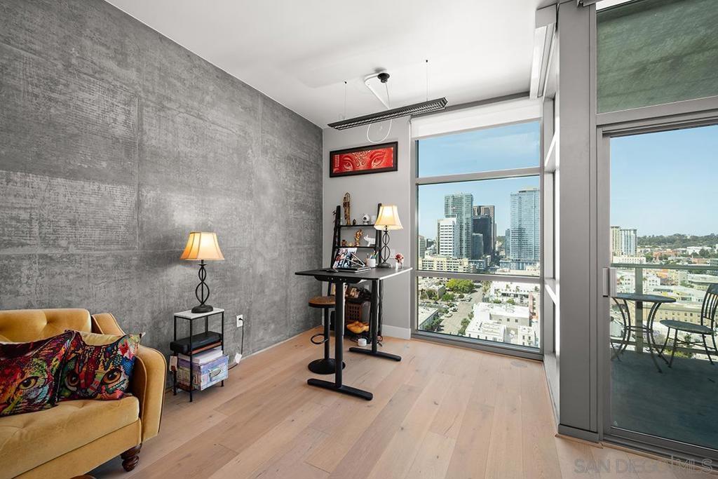 800 The Mark Ln - photo 5