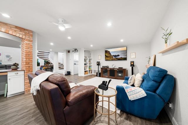 Detail Gallery Image 11 of 40 For 18383 Chetenham Ct, Rancho Bernardo (San Diego),  CA 92128 - 5 Beds | 3 Baths