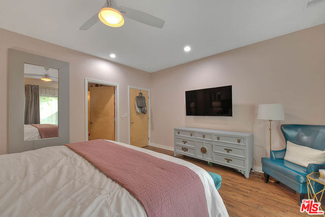 1821 S Sycamore Avenue, Los Angeles CA: https://media.crmls.org/mediaz/c4013f79-b161-4017-aea9-b53970421106.jpg