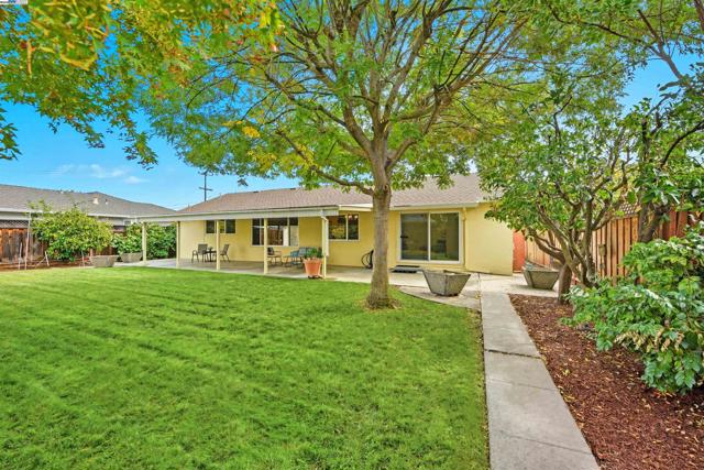 Image 36 of 41 For 5169 Lawler Ave