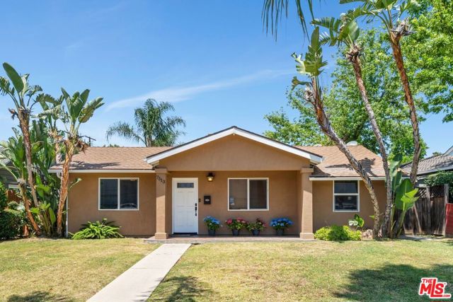 7513 Louise Avenue, Van Nuys CA: https://media.crmls.org/mediaz/c4023e75-433a-4823-b035-8e15ee6caa8b.jpg