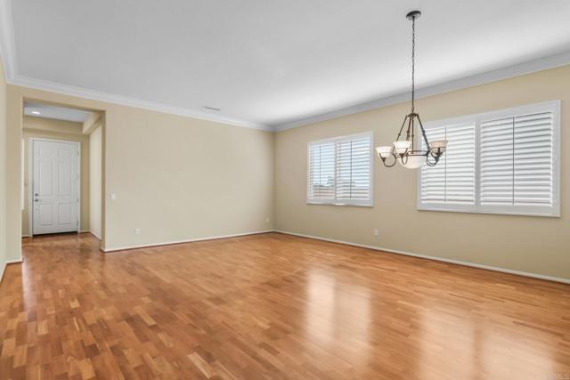 2547 N Trail Court, Chula Vista CA: https://media.crmls.org/mediaz/c4025d00-169f-40dd-bbed-d94f290844dc.jpg