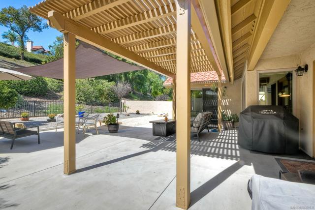 16504 Calle Pulido, San Diego CA: https://media.crmls.org/mediaz/c4040c34-49b3-482c-b2bf-30de44e734d4.jpg