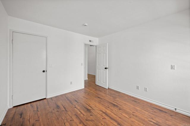 1033 Via Mil Cumbres, Solana Beach CA: https://media.crmls.org/mediaz/c4044080-291d-4f06-83b4-4a30f8a45ed3.jpg