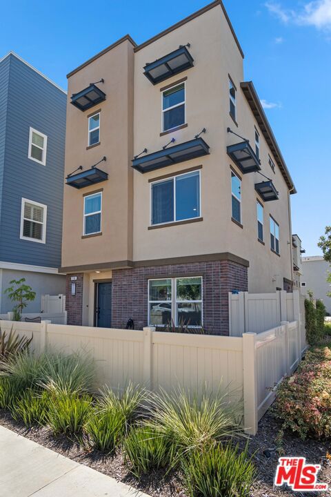MLS# 23304519