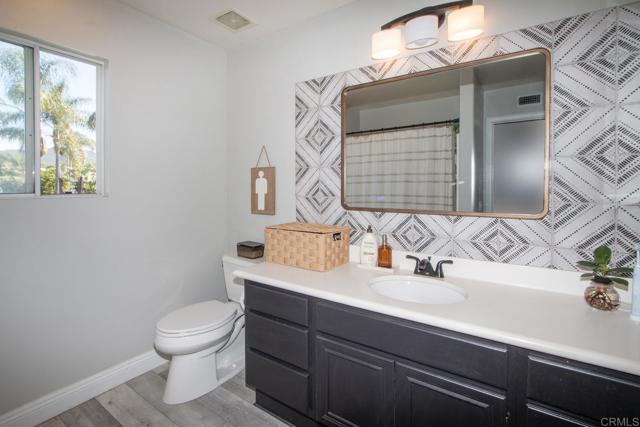 Detail Gallery Image 31 of 50 For 1573 Cypress Creek Ct, Vista,  CA 92084 - 3 Beds | 2/1 Baths