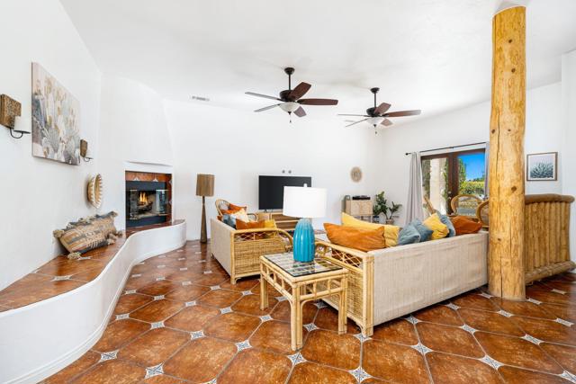 52685 Avenida Ramirez, La Quinta CA: https://media.crmls.org/mediaz/c4057cd7-c542-409f-8b86-b8f6e7d84d19.jpg