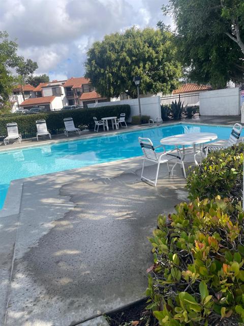 Detail Gallery Image 14 of 17 For 6933 Sandpiper Pl, Carlsbad,  CA 92009 - 2 Beds | 2 Baths