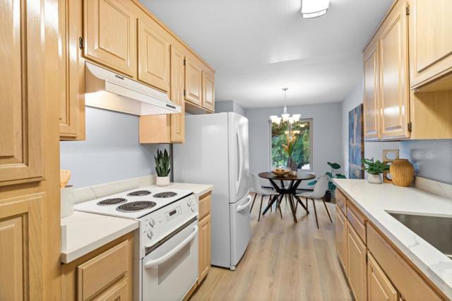 264 N Whisman Road, Mountain View CA: https://media.crmls.org/mediaz/c405f02f-34ac-4cf7-a1a6-835964311e6f.jpg