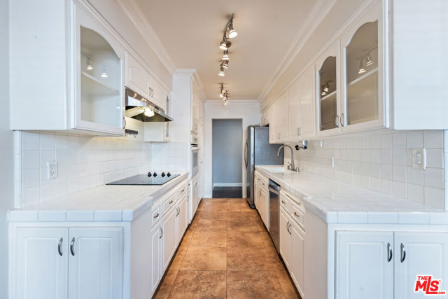 Drew Fenton | 11970 Montana Avenue Los Angeles CA | MLS: 7465489 Drew Fenton | 11970 Montana Avenue Los Angeles CA | MLS: 7465489